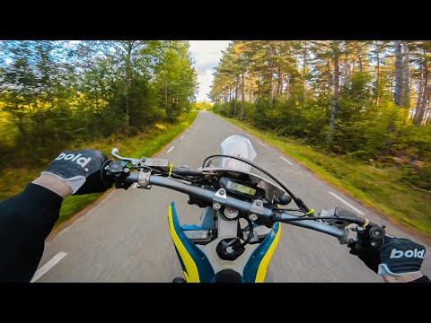 HUSQVARNA 125 FULL THROTTLE! "RAW" 2-STROKE