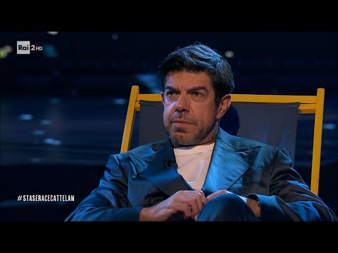 Il grande libro delle domande con Pierfrancesco Favino - Stasera c'è Cattelan su Raidue 09/03/2023