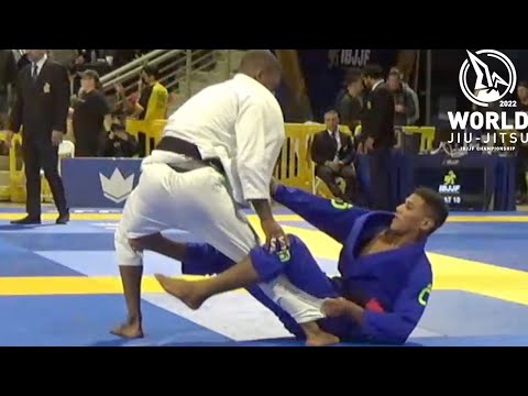 Meyram Maquine v Pedro Dias / World Championship 2022