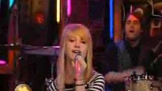 Paramore - Born For This (Live The Sauce)