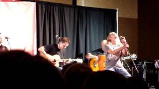 Bucky Covington &#39;Hold A Woman&#39;