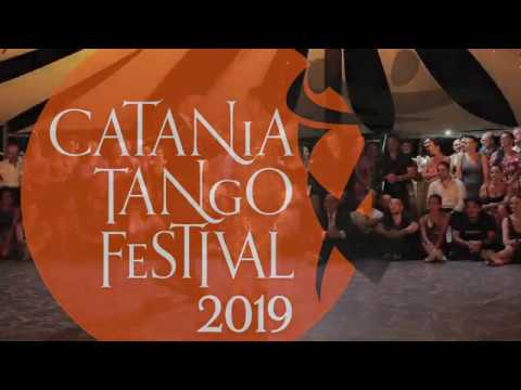  Yanina Quiñones  and  Neri Piliu  are  dancing  to  the  vals  "  Tu Olvido  "  by  Juan D'Arienzo  at  Catania Tango Festival  in  2019