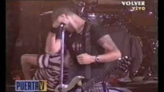 ATTAQUE 77 - Vuelve A Casa (Obras, 2001)