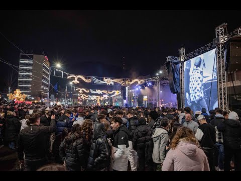 Centrul Piatra-Neamț luat cu asalt la deschiderea Târgului "Piatra lui Crăciun": 3, 2, 1...