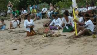 preview picture of video 'Laghawa Beach Inn, Sanur Bali Indonesia'