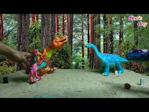 Dinosaurs Playing Soccer - Fun Dinosaurs Toys For Kids | Jurassic World Toys For Kids