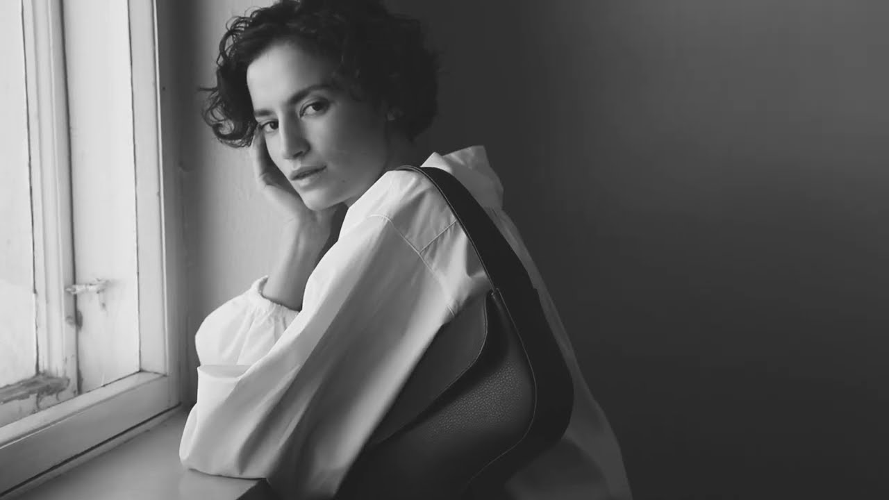 Revolutionizing the classic leather handbags with breakthrough material MIRUM® | ASK SCANDINAVIA