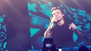 One Direction &#39;Cover&#39; The Fresh Prince of Bel Air - OTRA Philadelphia 01st September 2015