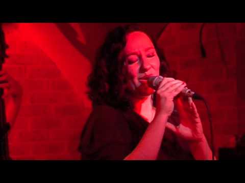 Stephy Haik - Un Jour Tu Verras/ Live au Sunset