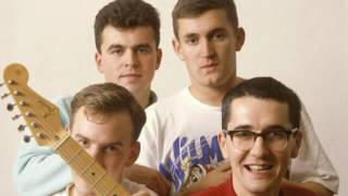 The Housemartins - The people who grinned themselves to death