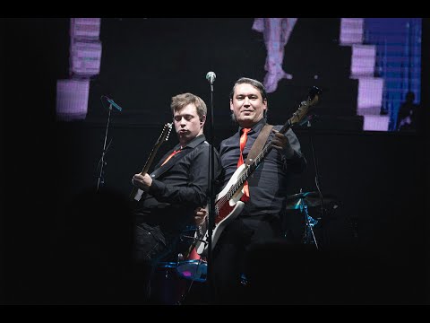 Father McKenzie - Glass Onion (Including "Be Yourself" by Audioslave)