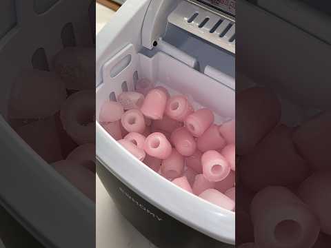 How to make pink ice cubes!! These taste so good!