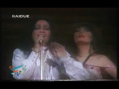 Mia Martini e Loredana Bertè in Te possino dà tante cortellate da Montecatini Follies1977