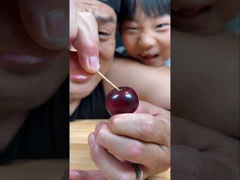 More popping grape jellies! This one was cool 🍇