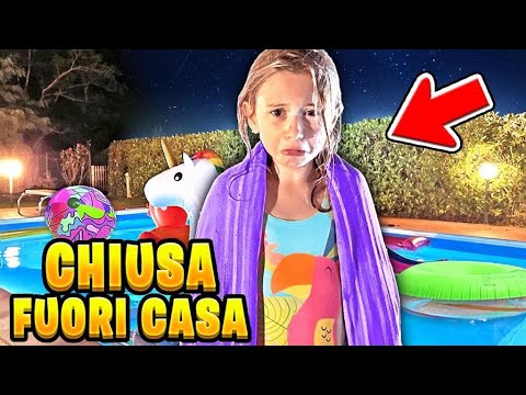 GIORGIA RIMANE CHIUSA FUORI DI CASA MENTRE FA IL BAGNO IN PISCINA ALLE 3 DI NOTTE! *Piange*