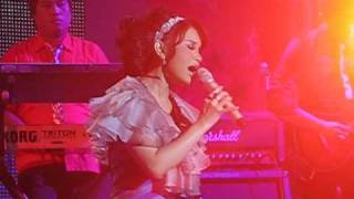 Download lagu Rossa - Hati Yang Kau Sakiti mp3 Download lagu Rossa - Hati Yang Kau Sakiti mp3