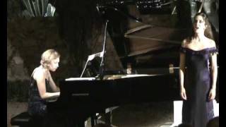 Maria Escobar Soprano i Katharina Landl, piano. Cançó catalana I.wmv