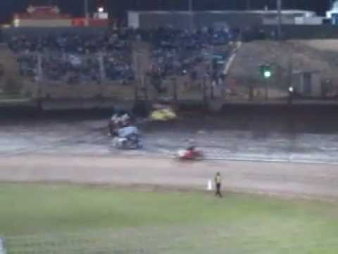 Perth Motorplex Formula 500's Feature Crash