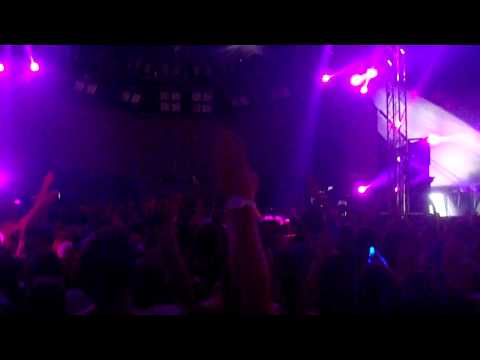 My Feelings For Hells Bells (Avicii vs. Albin Myers) (Cadence Bootleg) [LIVE AT MYSTERYLAND]