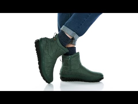 Bogs snowday deals low boot