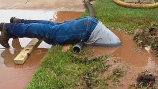 Viral Plumber Who Dove Into Sewer to Fix Pipe Gets Free Jeans For a Year