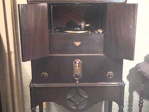 RUSSO AND FIORITO'S ORIOLE ORCH. - THERE'S YES, YES IN YOUR EYES - ROARING 20'S VICTROLA