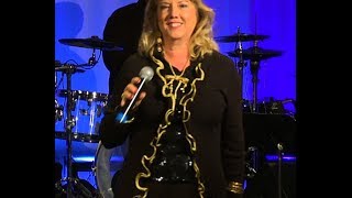 ANN HARTMANN "AMAZING GRACIE"