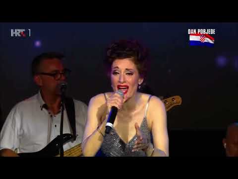 Doris Dragovic - Dajem ti srce (LIVE, Knin, 05.08.2022)