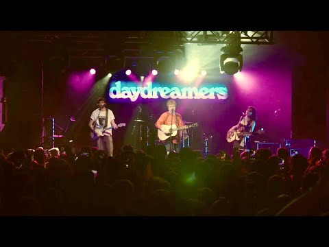 daydreamers - Beach House (Live at The Garage, London)