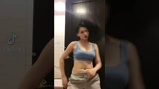 Daniela Allard tiktok be like...