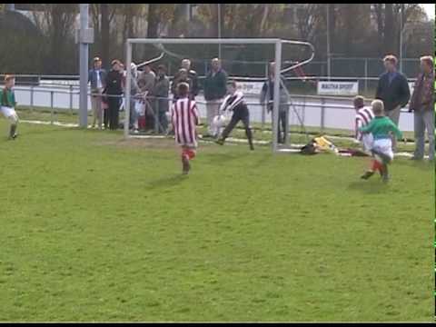 Sergi Roeleveld (5 jaar) op snelheid over rechts voor Velo F7.avi