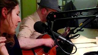 The Spinshots - Never So Right (live @ Radio Mortale 14-11-2011)