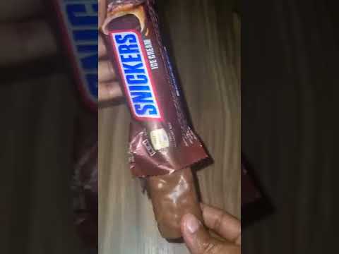 Let's Try SNICKERS CHOCOLATE ICE-CREAM  #GroceryStoreFinds #shorts