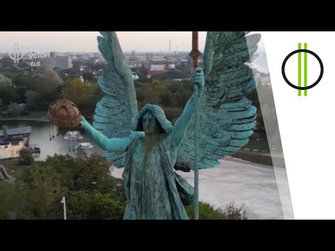 Így restaurálják a Hősök tere Gábriel arkangyal szobrát