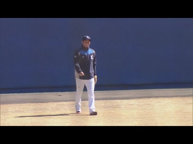 【ライオンズ春季キャンプ】ライオンズ・國場打撃投手兼スコアラーが見事フライをキャッチ!! 2021/2/16