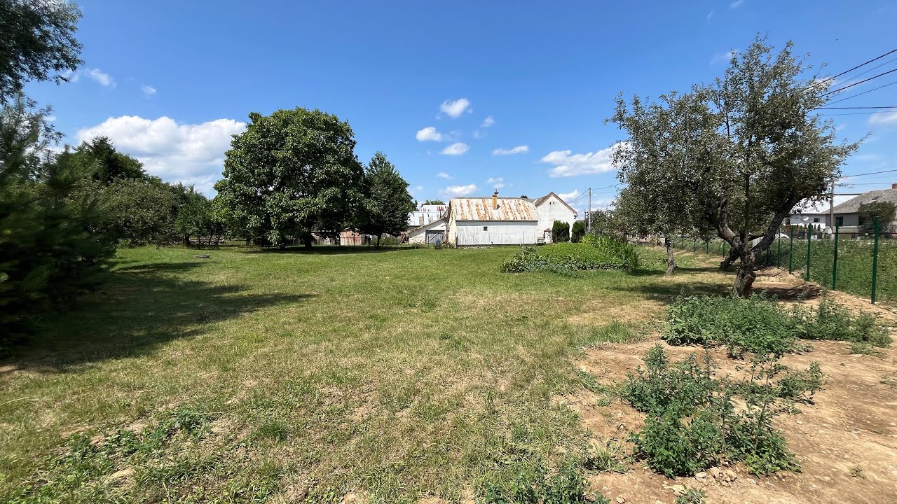 Na predaj rovinatý stavebný pozemok na okraji Lomnice, Vranov nad Topľou