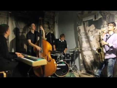 Stan Neufeld Drumsolo with Jazzquartett TRIP