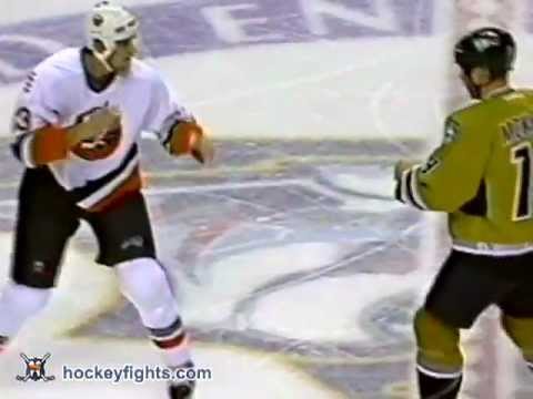 Eric Cairns vs Jim McKenzie