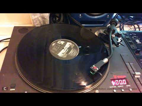 Mastervibe   Aliens - Area 51 Recordings 8 - Technodrome Classics