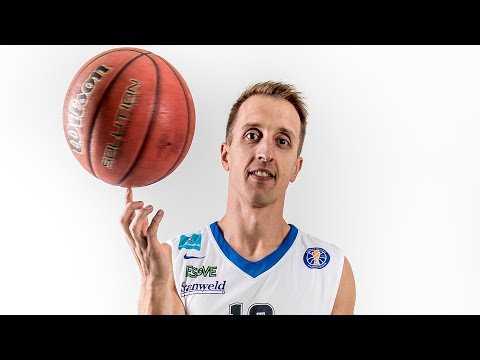 Magic Moment: Branko Mirkovic's Between The Legs Assist to Cedric Simmons' One-Handed Slam