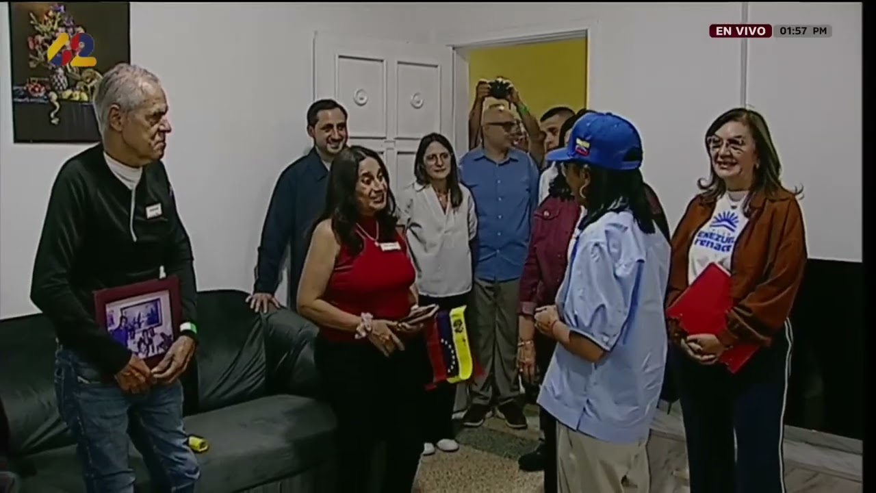 Delcy Rodríguez entrega viviendas rehabilitadas en San Bernandino tras terremotos del 24 de junio