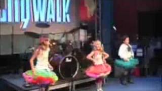 Noah Cyrus, Emily Grace And Sophie Texeira- Hoedown Throwdown