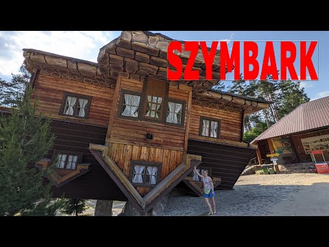 Szymbark's upside-down house. Not crooked. What's it like inside? Stalewiaki on the road 🙂😉