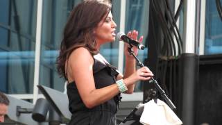 Robin Meade "Your Glory Days" Live CMAFest 2014