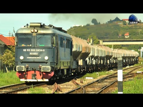 060-DA 60-0434-0 & Marfar Greu PSZ Heavy Cargo Train in Oradea Est Triaj - 05 October 2022