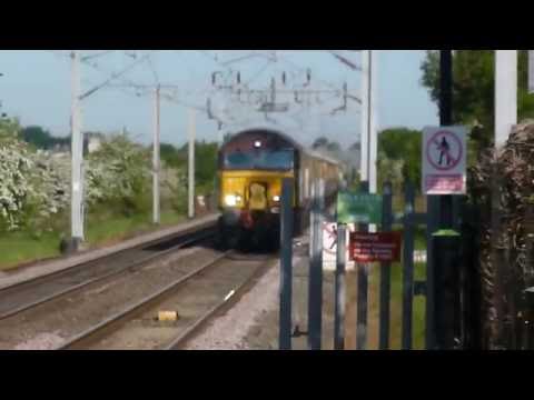 DRS/Northern Belle Class 57 57305+57312 passing Marston Green | 24/05/2016