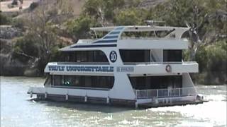 Zo doen ze aan houseboating op de Murray River in Zuid-AustraliÃ« 2004 Het is nu 2014 ik