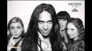 Anand Bhatt with Anand Clique performing Unplugged