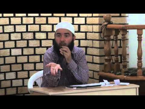 Hoxhë Jakup Hasipi thotë duhet të falen 20 reqate teravi si në Medine - Hoxhë Jusuf Hajrullahu