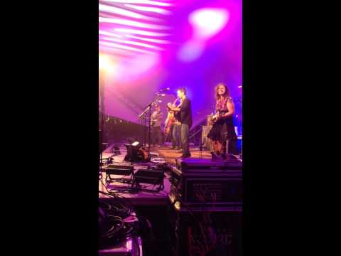 Allie Kral and Yonder Mountain - She's Got You